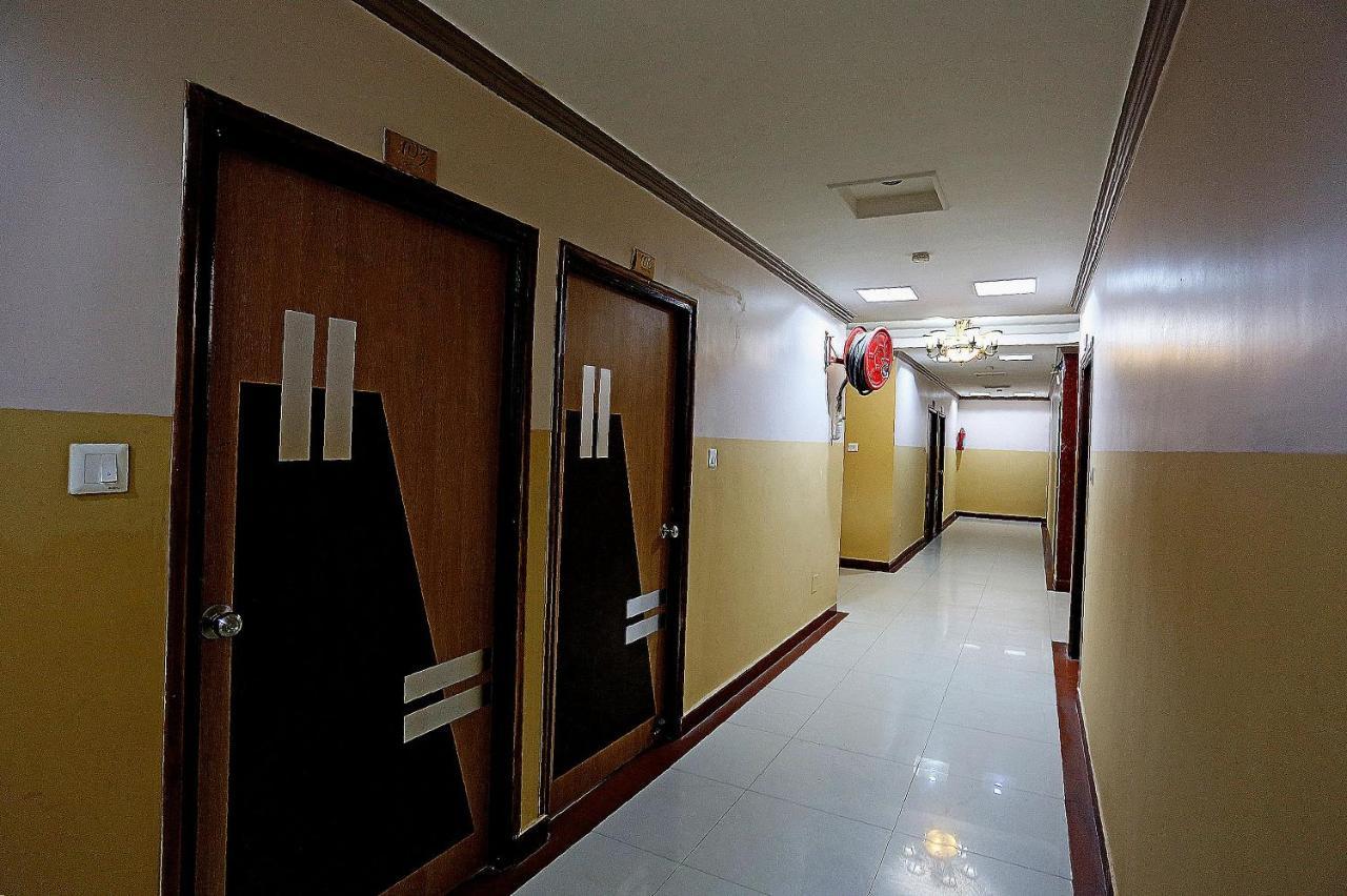 Oyo 3881 Venus Nxt Hotel Bhubaneswar Exterior foto