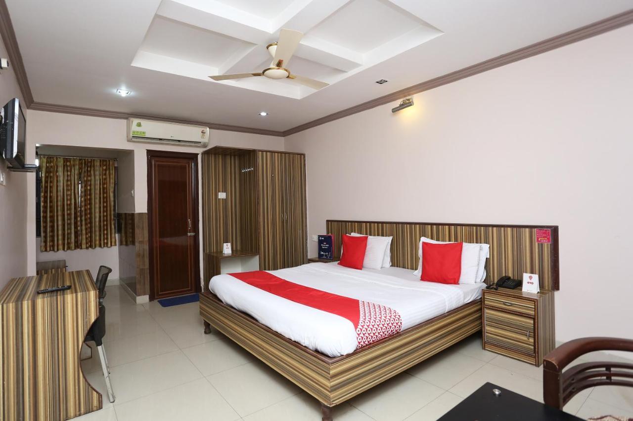 Oyo 3881 Venus Nxt Hotel Bhubaneswar Exterior foto