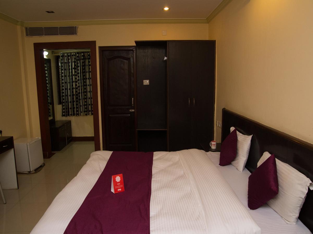 Oyo 3881 Venus Nxt Hotel Bhubaneswar Exterior foto