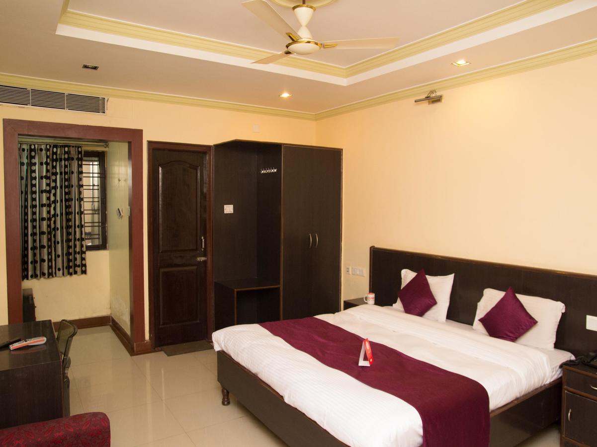 Oyo 3881 Venus Nxt Hotel Bhubaneswar Exterior foto
